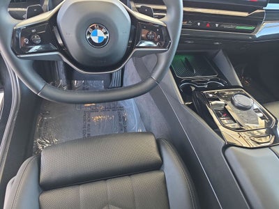 2025 BMW 5 Series 530i