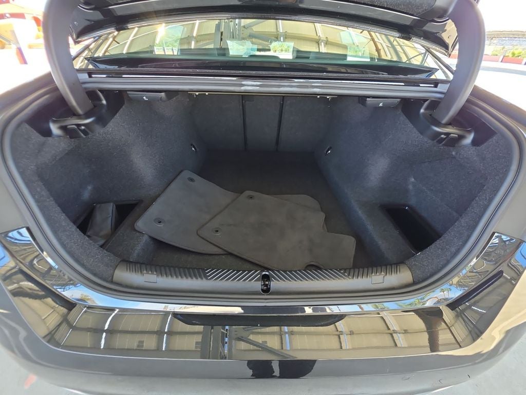 2025 BMW 5 Series 530i