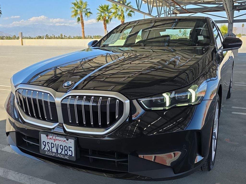 2025 BMW 5 Series 530i