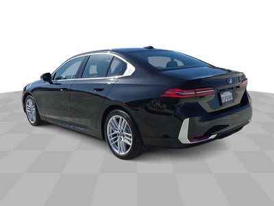 2025 BMW 5 Series 530i