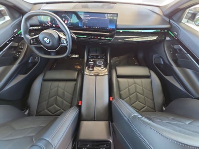 2025 BMW 5 Series 530i