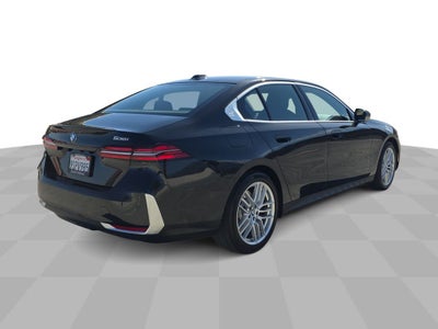 2025 BMW 5 Series 530i