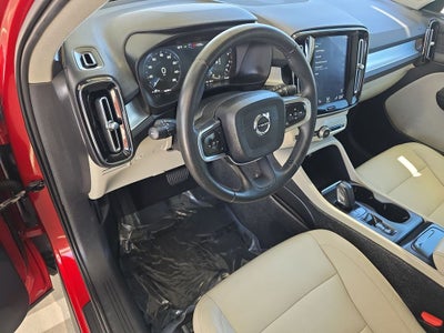 2019 Volvo XC40 T4 Momentum