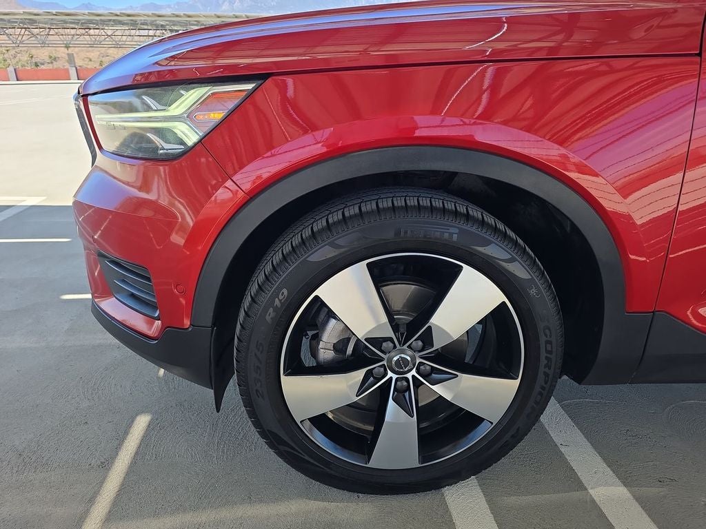 2019 Volvo XC40 T4 Momentum