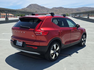 2019 Volvo XC40 Momentum