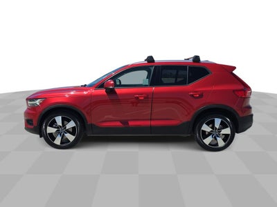 2019 Volvo XC40 T4 Momentum