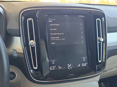 2019 Volvo XC40 Momentum