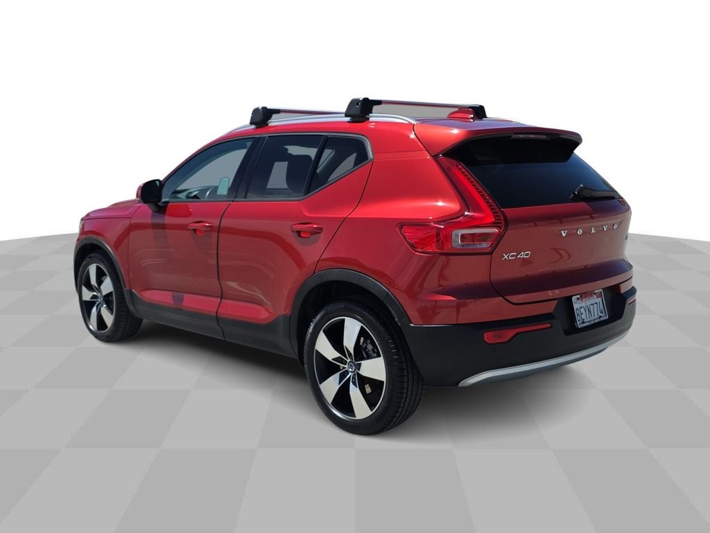 2019 Volvo XC40 T4 Momentum