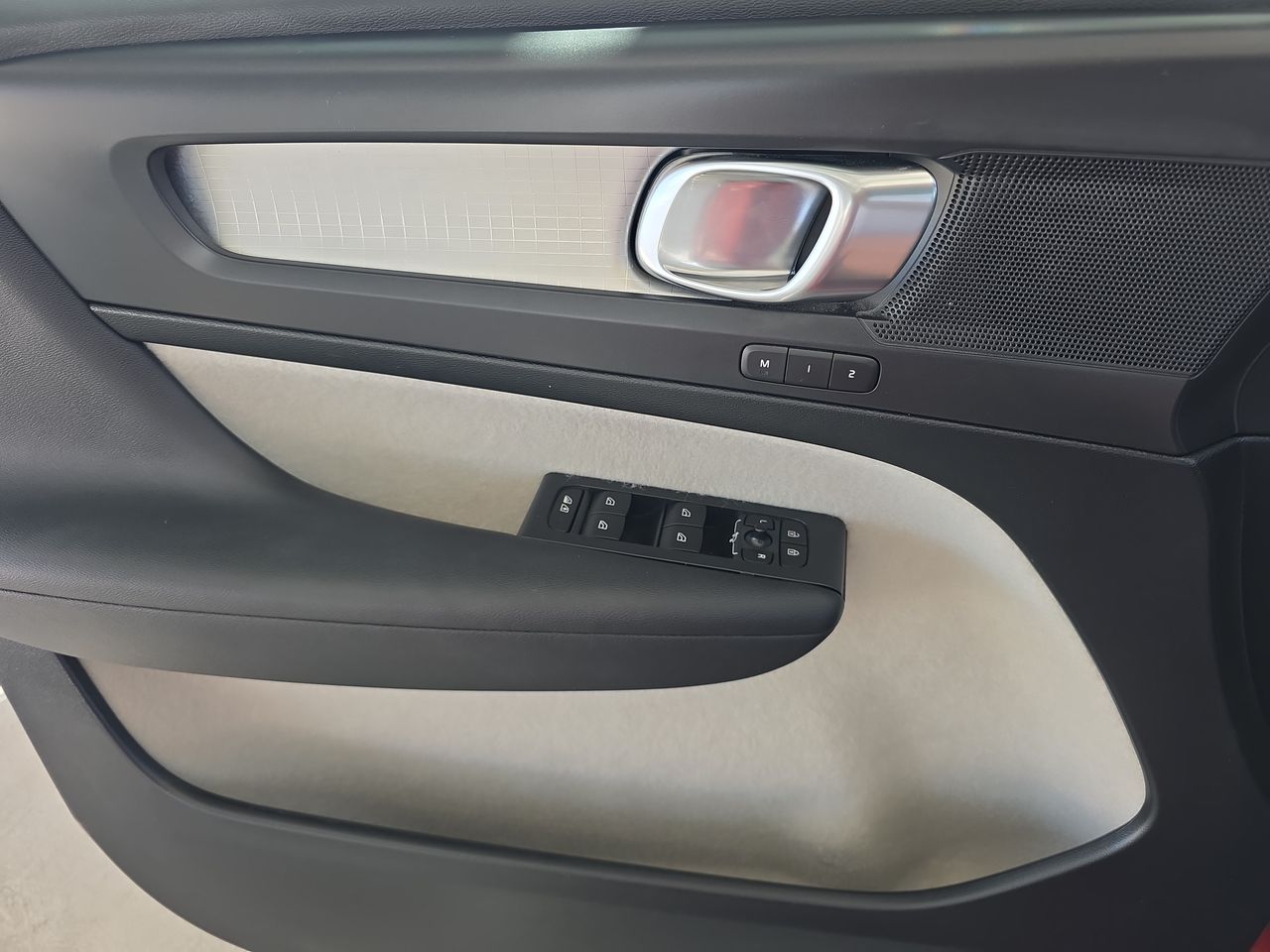 2019 Volvo XC40 Momentum