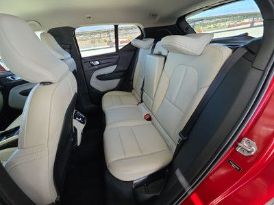 2019 Volvo XC40 Momentum
