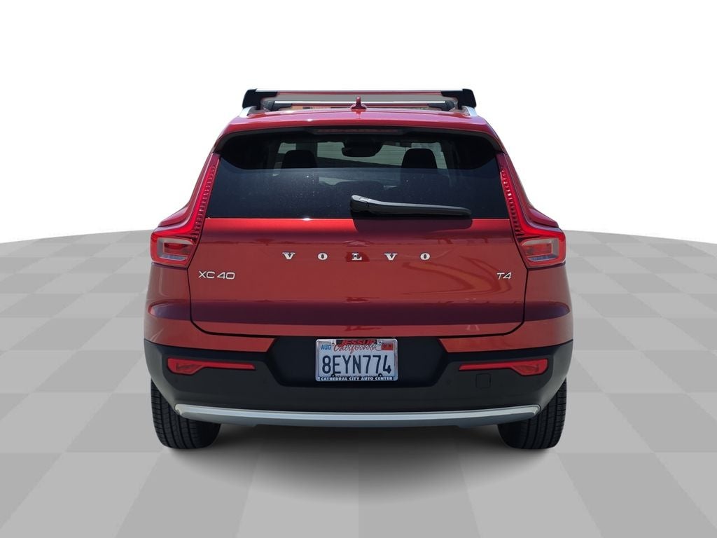 2019 Volvo XC40 T4 Momentum