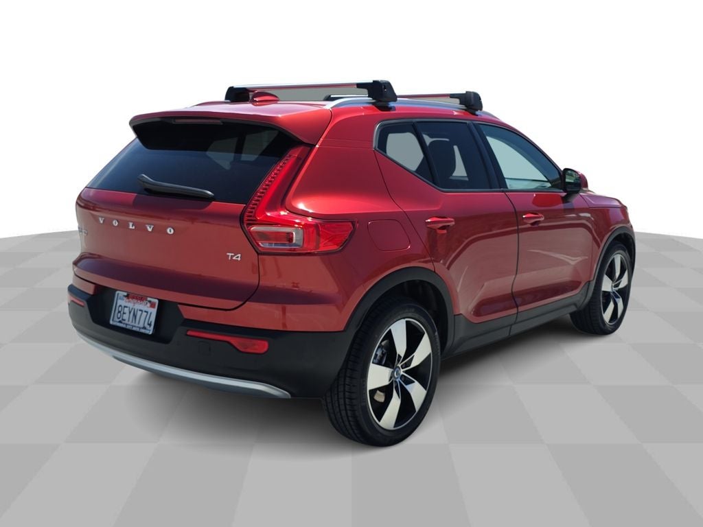 2019 Volvo XC40 T4 Momentum