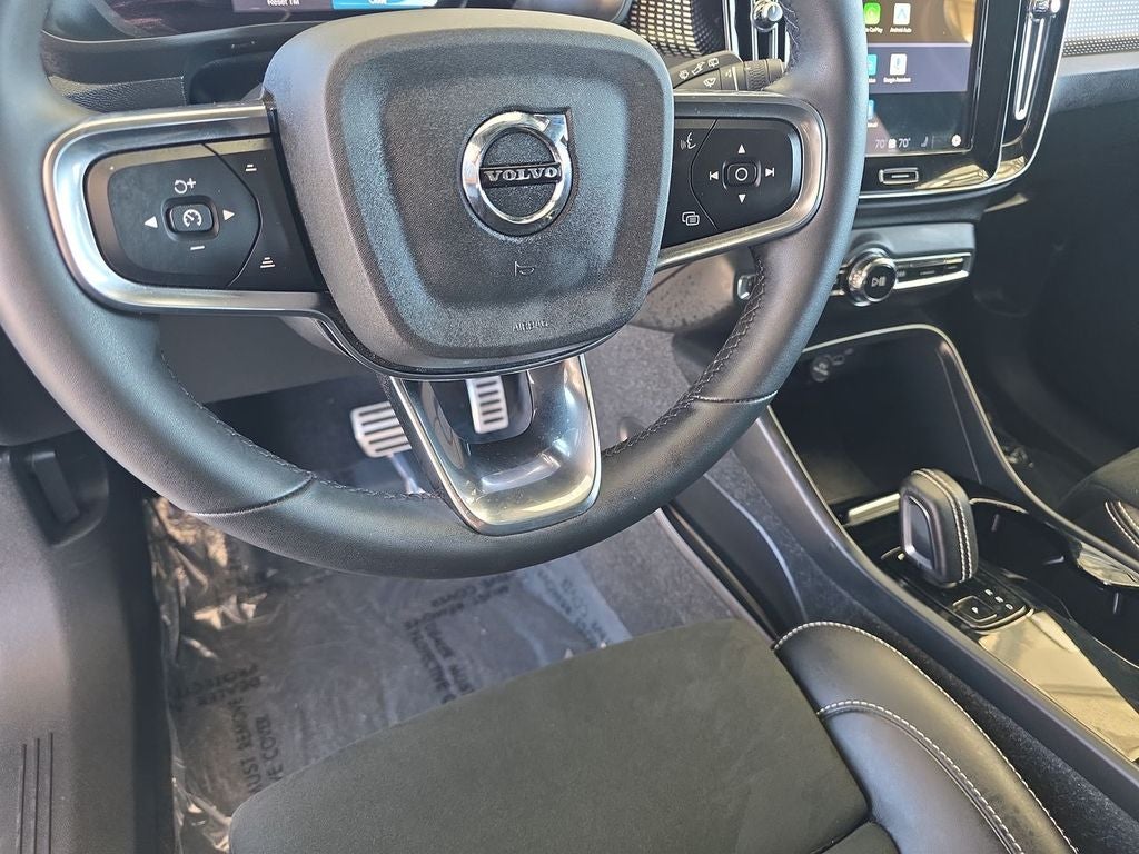 2022 Volvo XC40 Recharge Pure Electric P8 Twin Plus