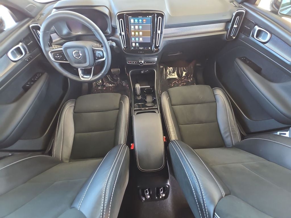 2022 Volvo XC40 Recharge Pure Electric P8 Twin Plus