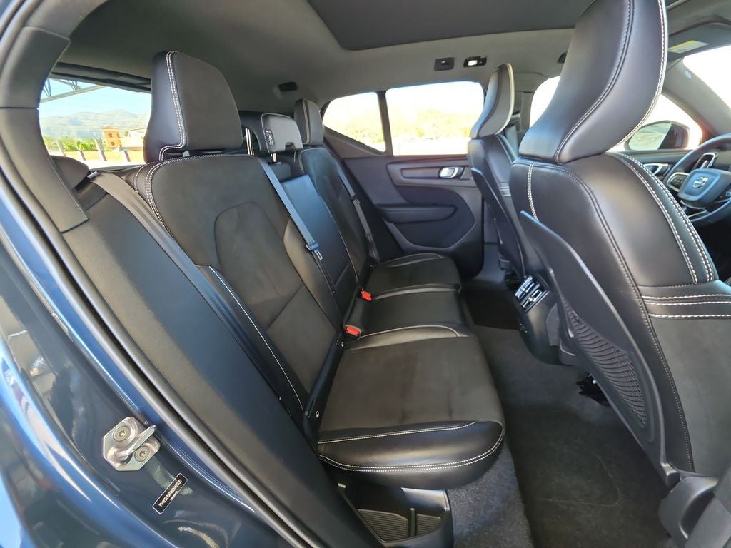 2022 Volvo XC40 Recharge Pure Electric P8 Twin Plus