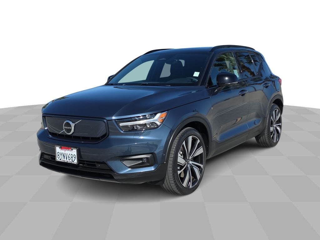 2022 Volvo XC40 Recharge Pure Electric P8 Twin Plus