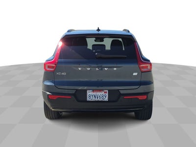 2022 Volvo XC40 Recharge Pure Electric P8 Twin Plus