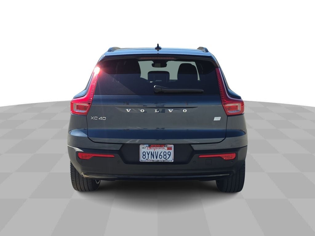 2022 Volvo XC40 Recharge Pure Electric P8 Twin Plus