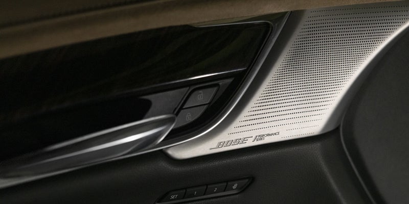 Interior design of a Cadillac XT6 and it's design of door handles